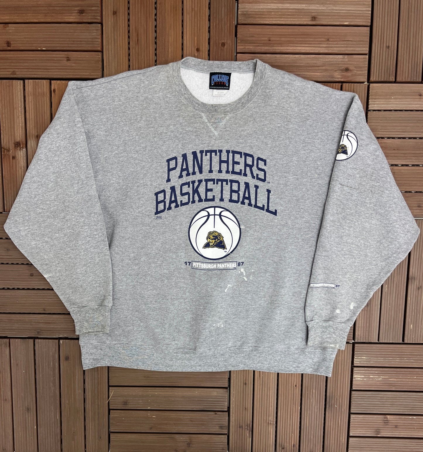 University of Pittsburgh Panthers Graphic Crewneck | Size XX-Large | Vintage 2000s College Basketball Grey Sweater |