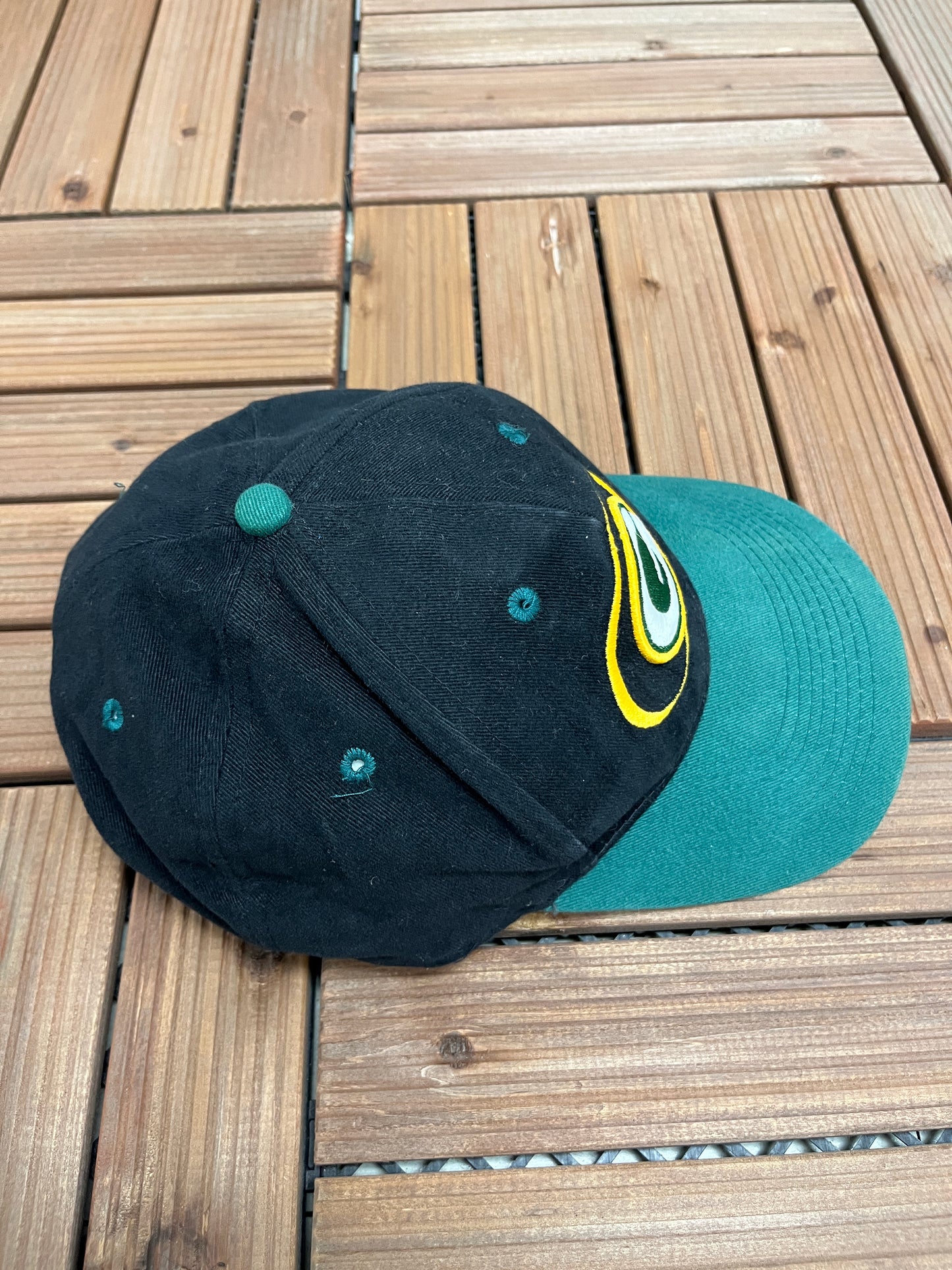 Green Bay Packers Embroidered Graphic Hat | Snap Back | Vintage 1990s NFL Football Black Cap |