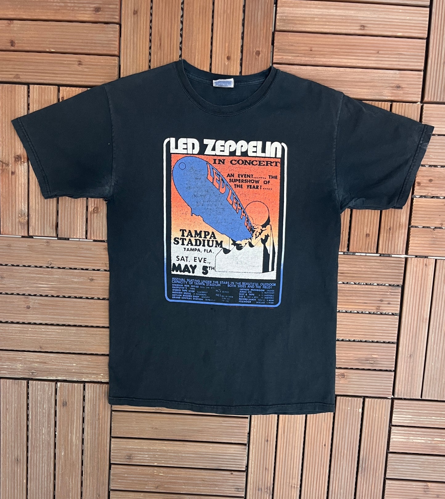 Led Zeppelin In Concert Graphic Tee | Size Medium | Vintage 2000s Rock Band Black T-Shirt |