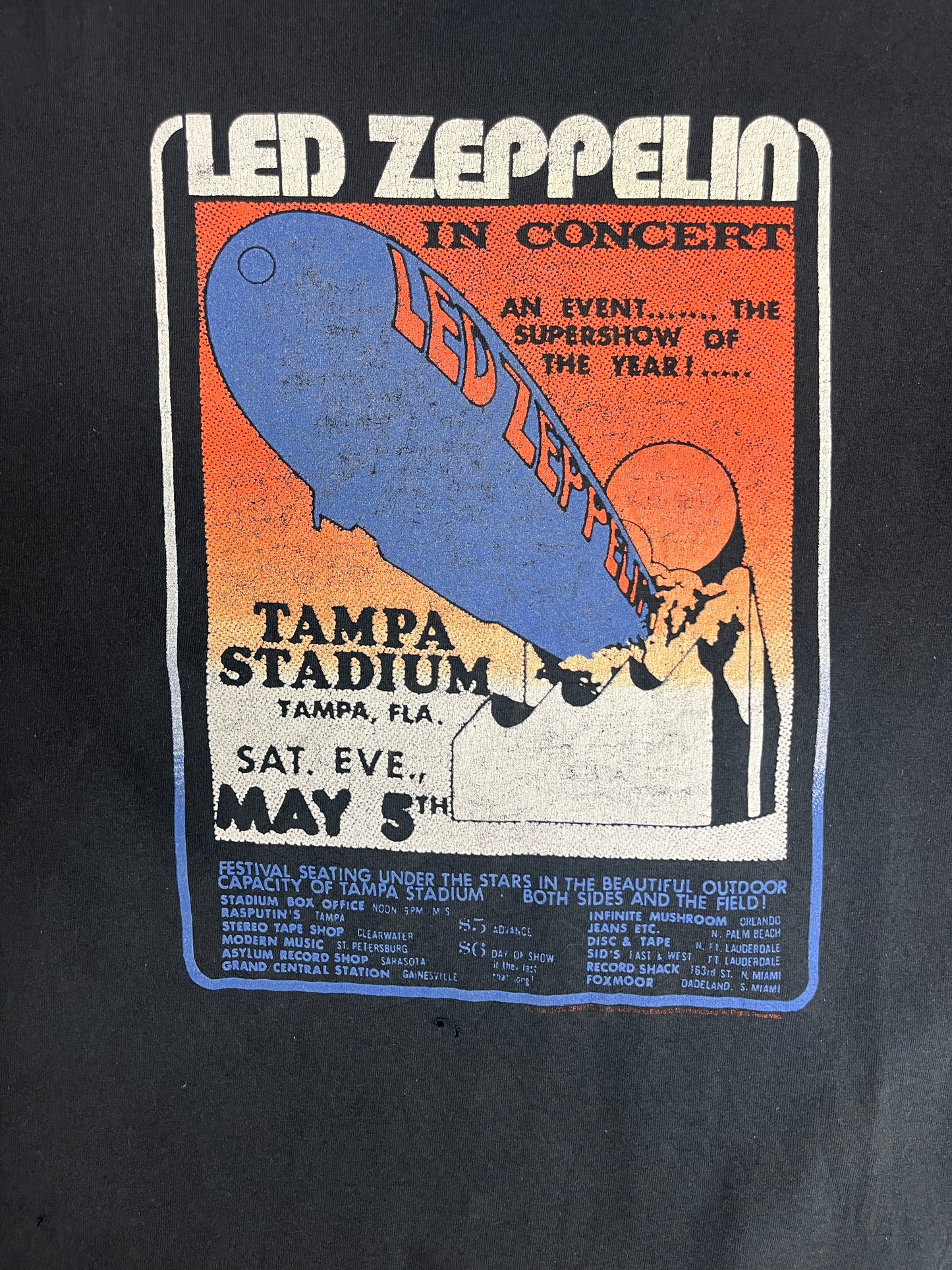 Led Zeppelin In Concert Graphic Tee | Size Medium | Vintage 2000s Rock Band Black T-Shirt |