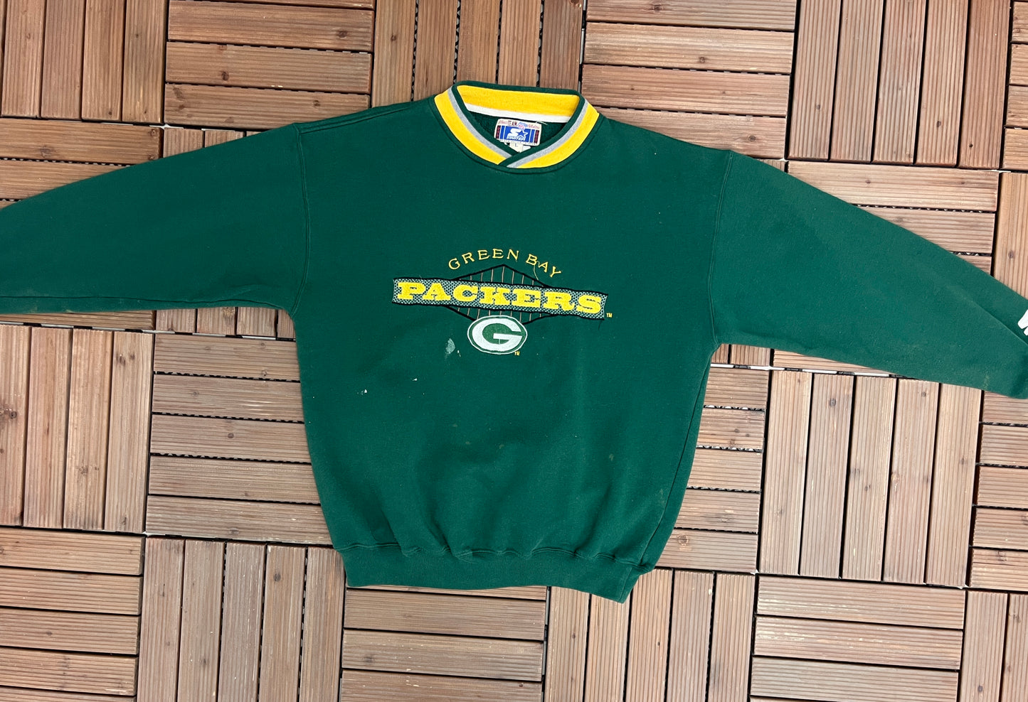 Green Bay Packers Embroidered Graphic Crewneck | Size Large | Vintage 1990s NFL Football Green Sweater | Starter Branded |