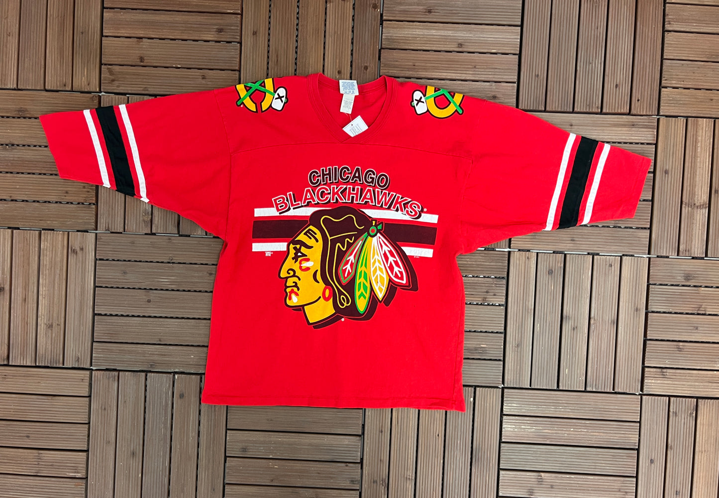 Chicago Blackhawks Graphic Tee | Size Large | Vintage 1990s NHL Hockey Half Sleeve Red T-Shirt | Made in USA |