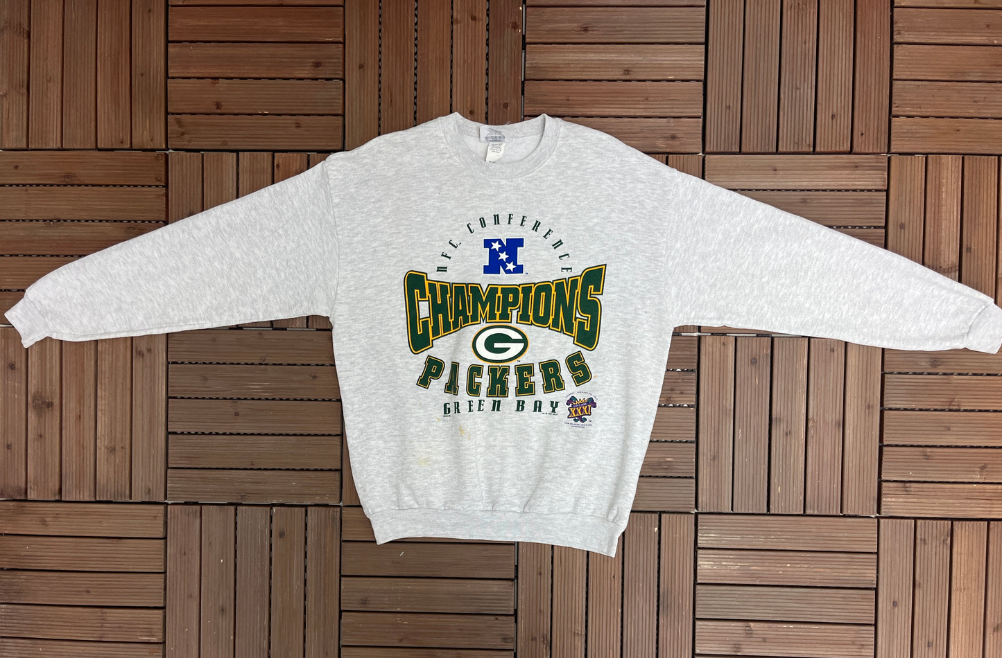 Green Bay Packers Super Bowl XXXI Graphic Crewneck | Size X-Large | Vintage 1990s NFL Football Grey Sweater | Made in USA |