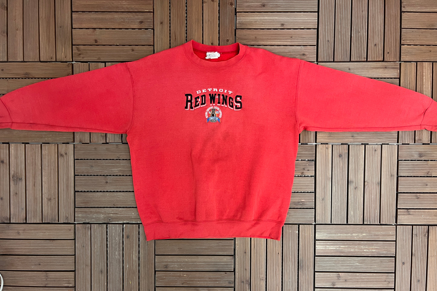 Detroit Red Wings Stanley Cup 1998 Stitched Graphic Crewneck | Size X-Large | Vintage 1990s NHL Hockey Red Sweater |