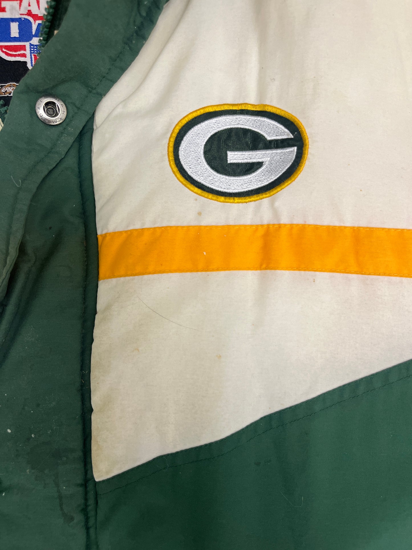 Green Bay Packers Embroidered Graphic Jacket | Size Medium | Vintage 1990s NFL Football Green Game Day Jacket |