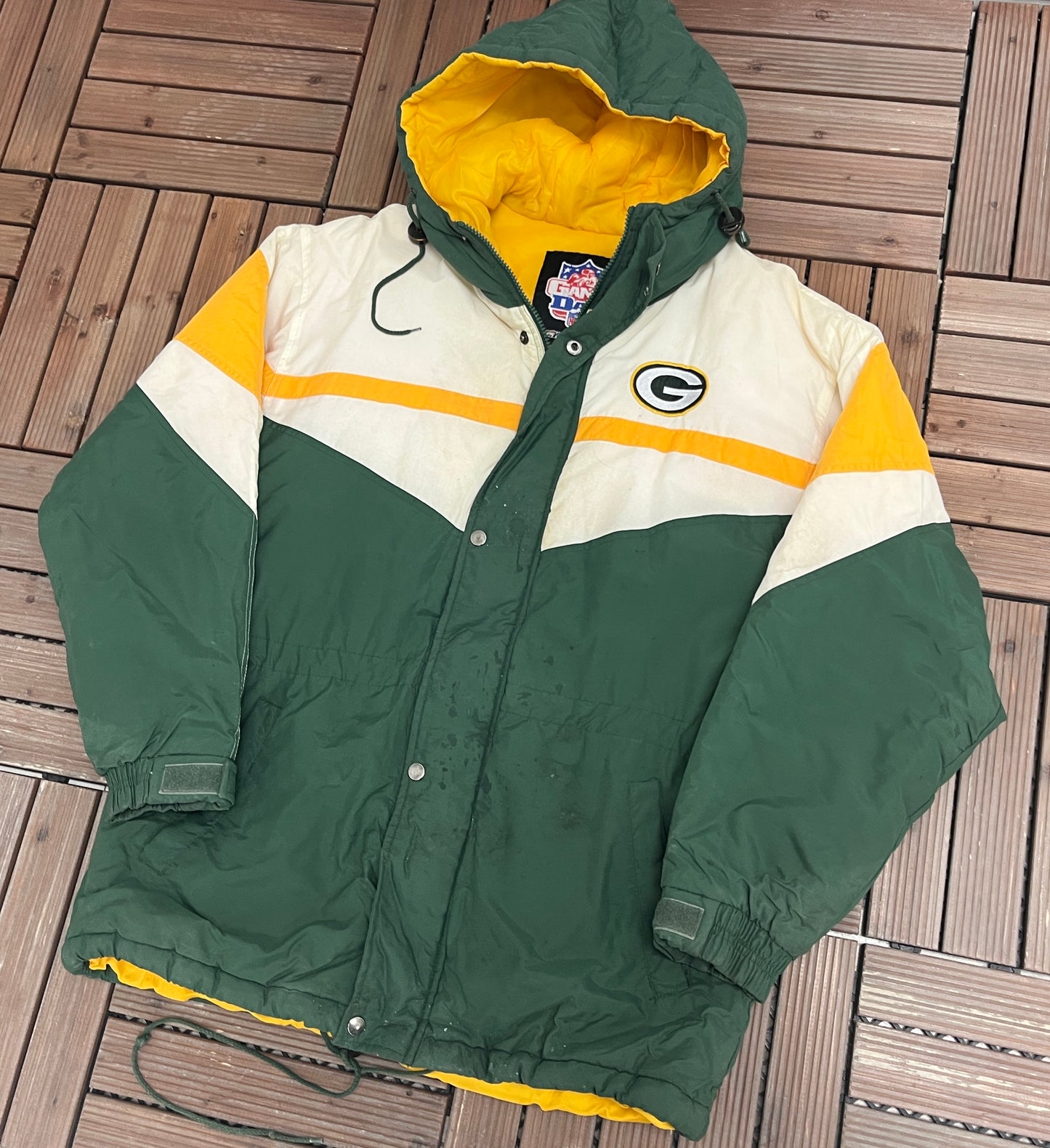 Green Bay Packers Embroidered Graphic Jacket | Size Medium | Vintage 1990s NFL Football Green Game Day Jacket |