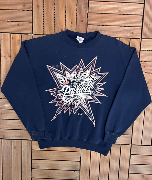 New England Patriots Graphic Crewneck | Size Large | Vintage 1990s NFL Football Blue Sweater | Made in USA | Free Shipping to USA |