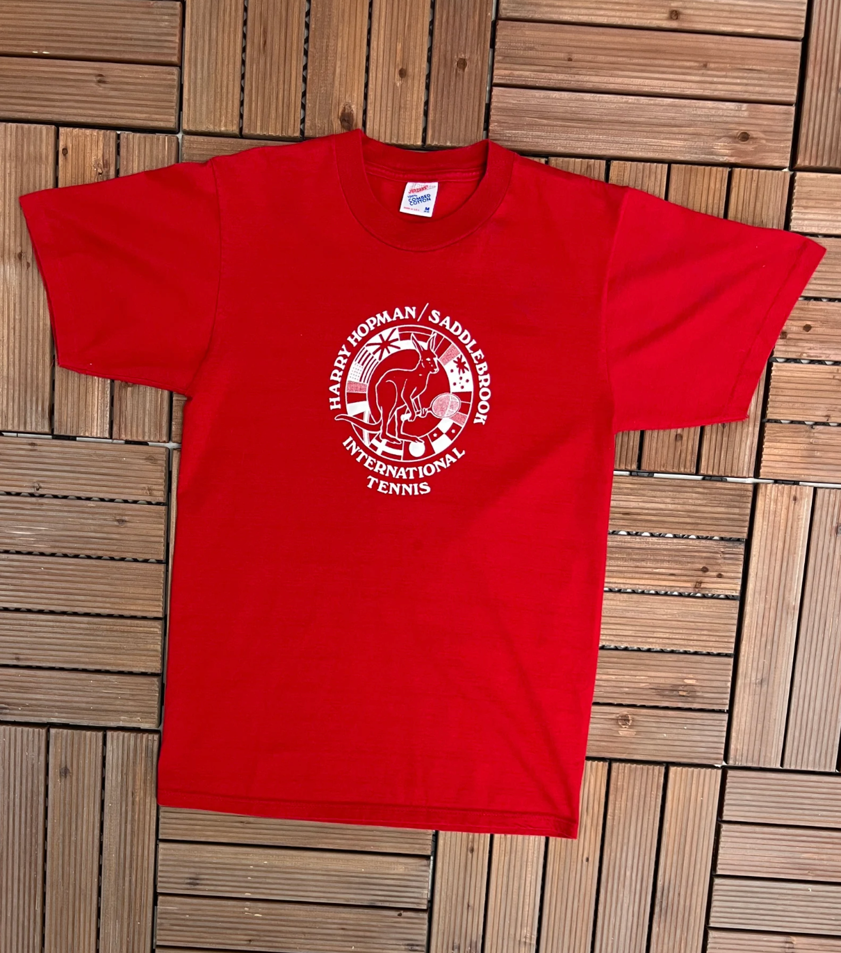 Harry Hopman / Saddlebrook International Tennis Graphic Tee | Size Medium | Vintage 1990s Made in USA Red T-Shirt | Free Shipping to USA |