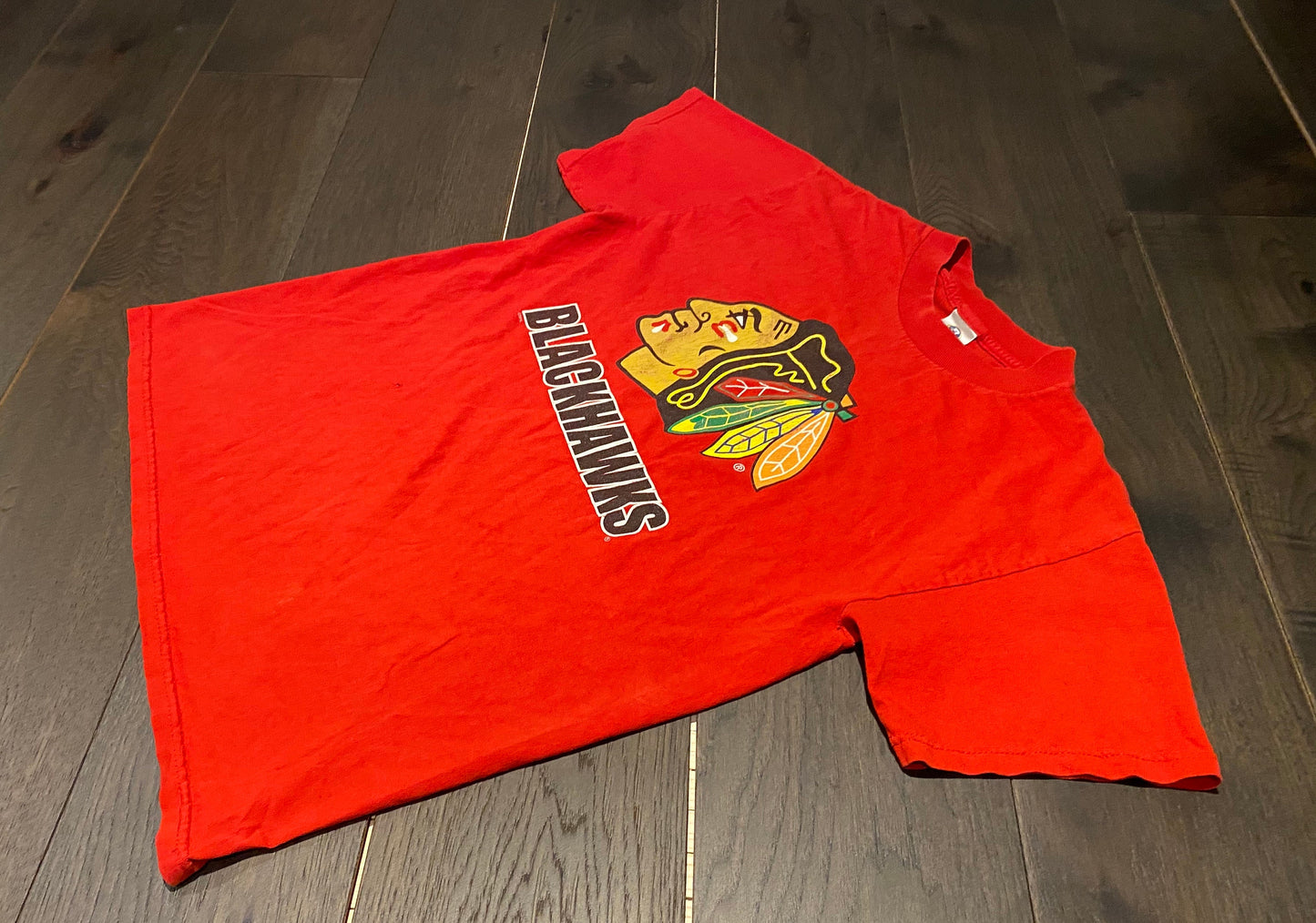 Chicago Blackhawks Hockey NHL Graphic Tee | Size Medium | Vintage 2000s Retro T-Shirt | Bulletin Neck Tag | Free Shipping to USA |