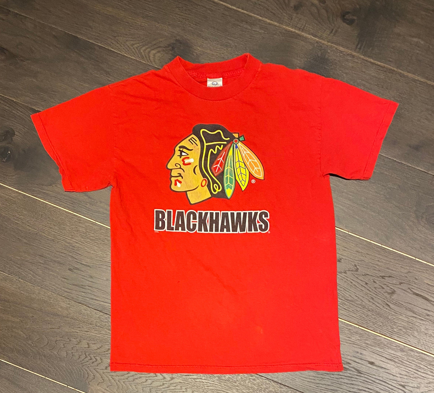 Chicago Blackhawks Hockey NHL Graphic Tee | Size Medium | Vintage 2000s Retro T-Shirt | Bulletin Neck Tag | Free Shipping to USA |