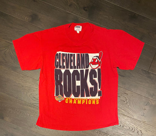 Cleveland Indians 1997 World Series Graphic Tee | Size XL | Vintage 1990s MLB Red T-Shirt | Cleveland Rocks! | Free Shipping to USA |