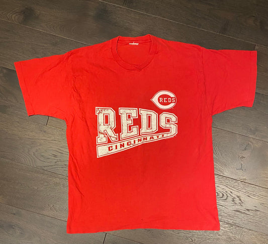 Cincinnati Reds Baseball Style Graphic Tee | Size Large | Vintage 1990s MLB Baseball Single Stitch Red T-Shirt | Free Shipping to USA |