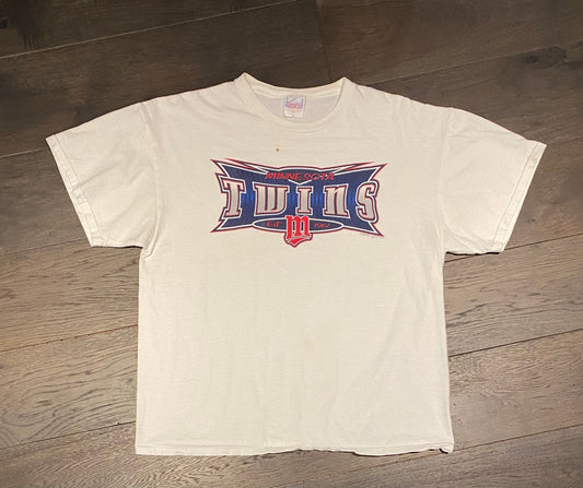 Minnesota Twins Est. 1961 Graphic Tee | Size XL | Vintage 2000s White MLB Baseball T-Shirt | Off The Bench Tag | Free Shipping to USA |