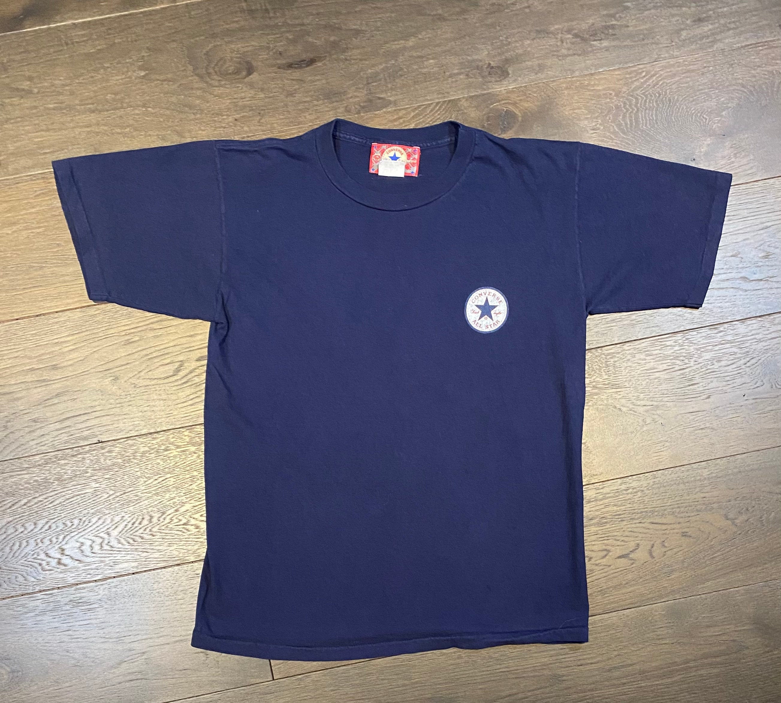 Converse t shop shirt size