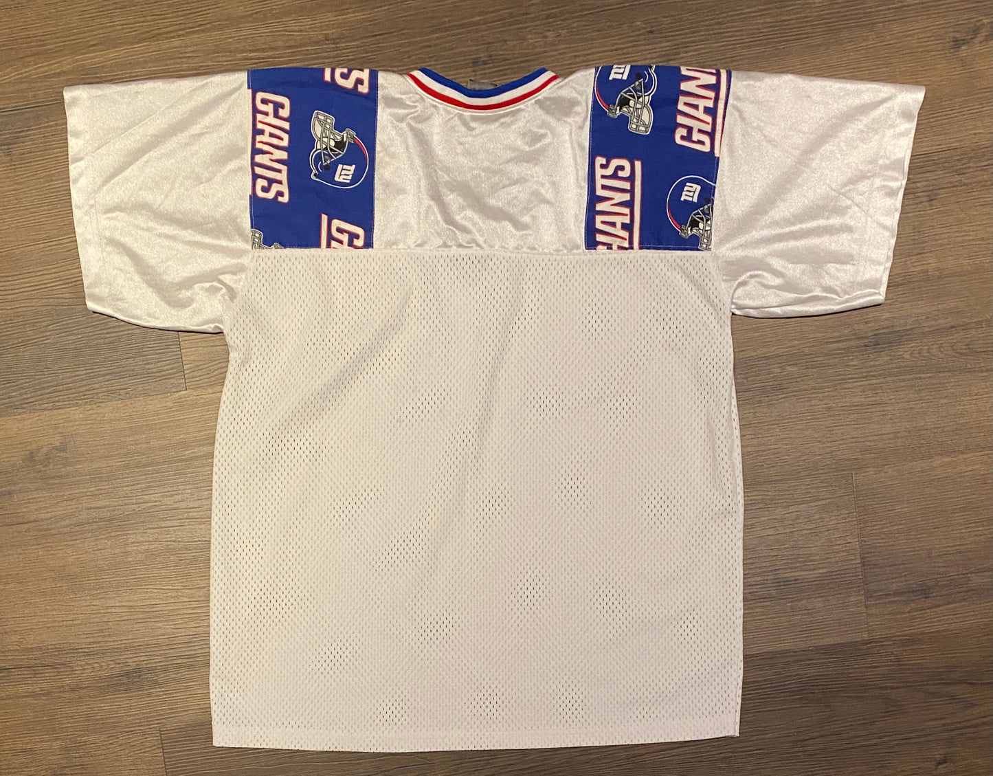 New York Giants Shoulder Logo Football Jersey | Size Large | Vintage 1990s White NFL Football Jersey | Free Shipping to USA |