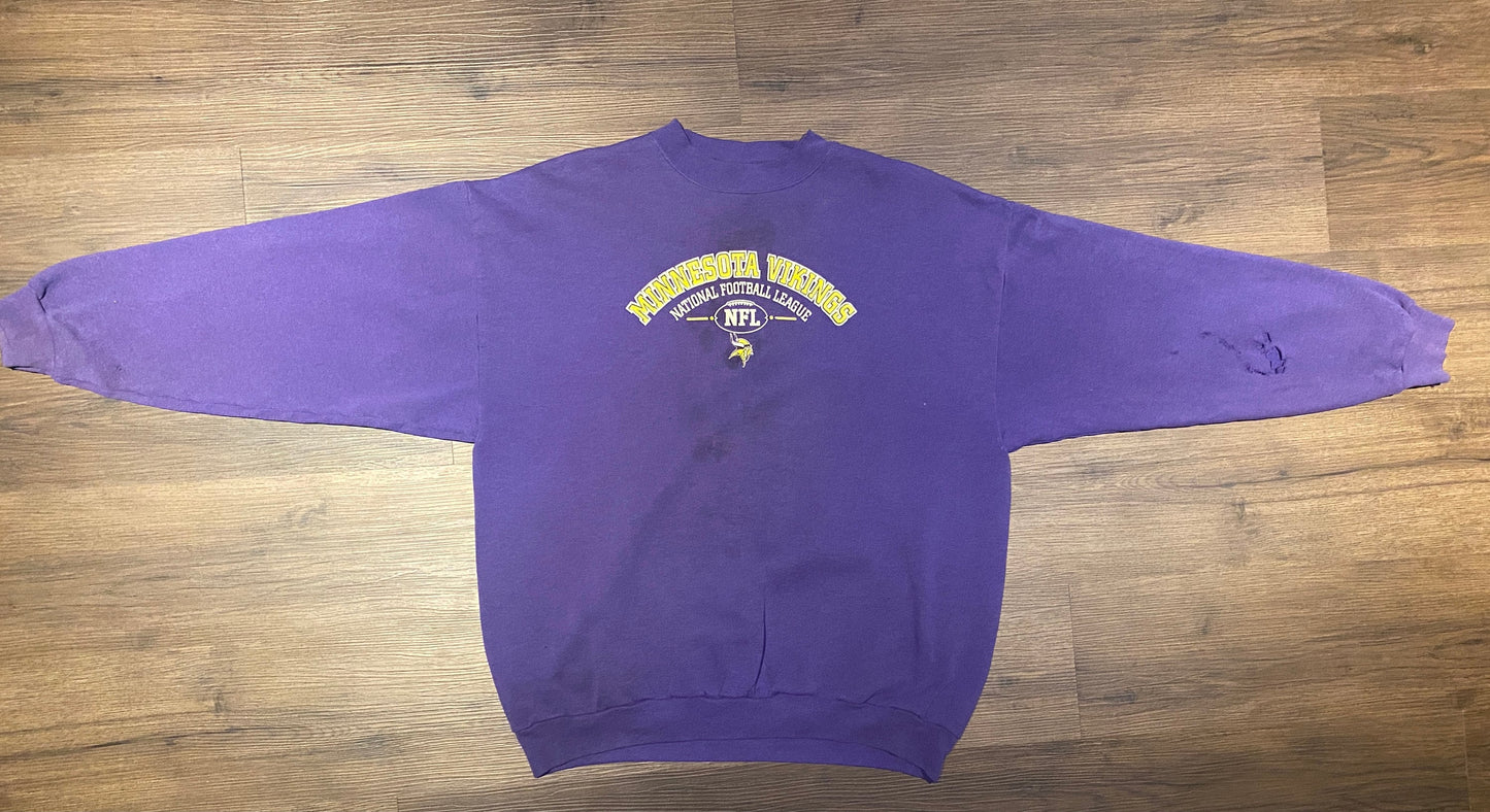 Minnesota Vikings Graphic Crewneck | Size X-Large | Vintage 1990s Football Purple Sweater | Logo Athletic Tag | Free Shipping to USA |