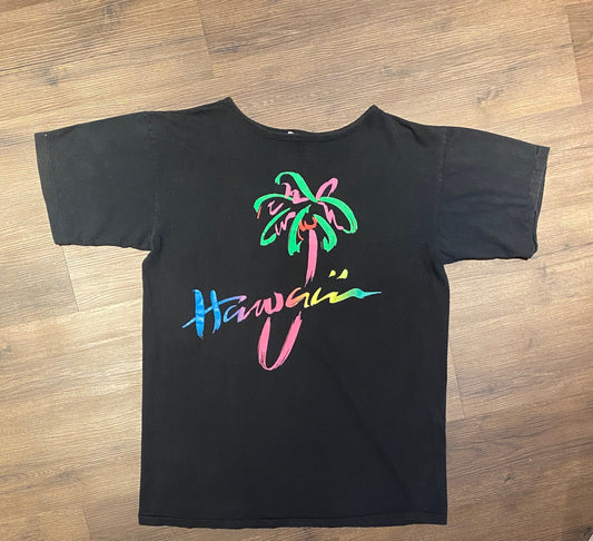 Hawaii Palm Tree Graphic Tee | One Size Fits All | Vintage 1990s Single Stitch Colourful Tourist Black T-Shirt | Free Shipping to USA |