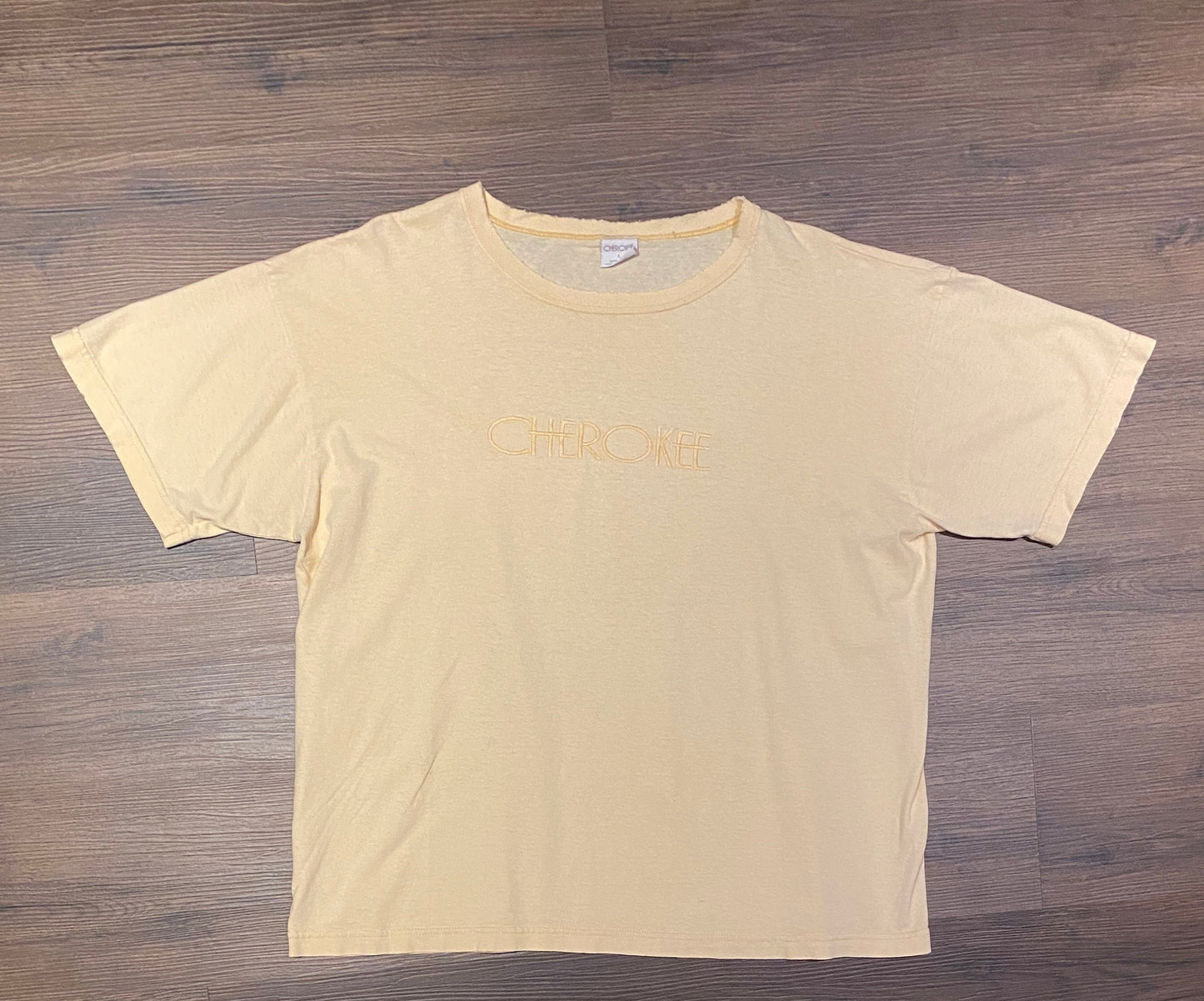 Cherokee Embroidered Graphic Tee | Size Large | Vintage 1990s Tourist Light Yellow T-Shirt | Made in USA | Free Shipping to USA |