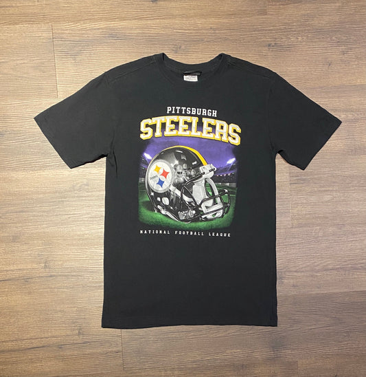 Pittsburgh Steelers Helmet Graphic Tee | Size Youth Large Fits Like Men's Medium | Vintage 2000s NFL Black T-Shirt | Free Shipping to USA |