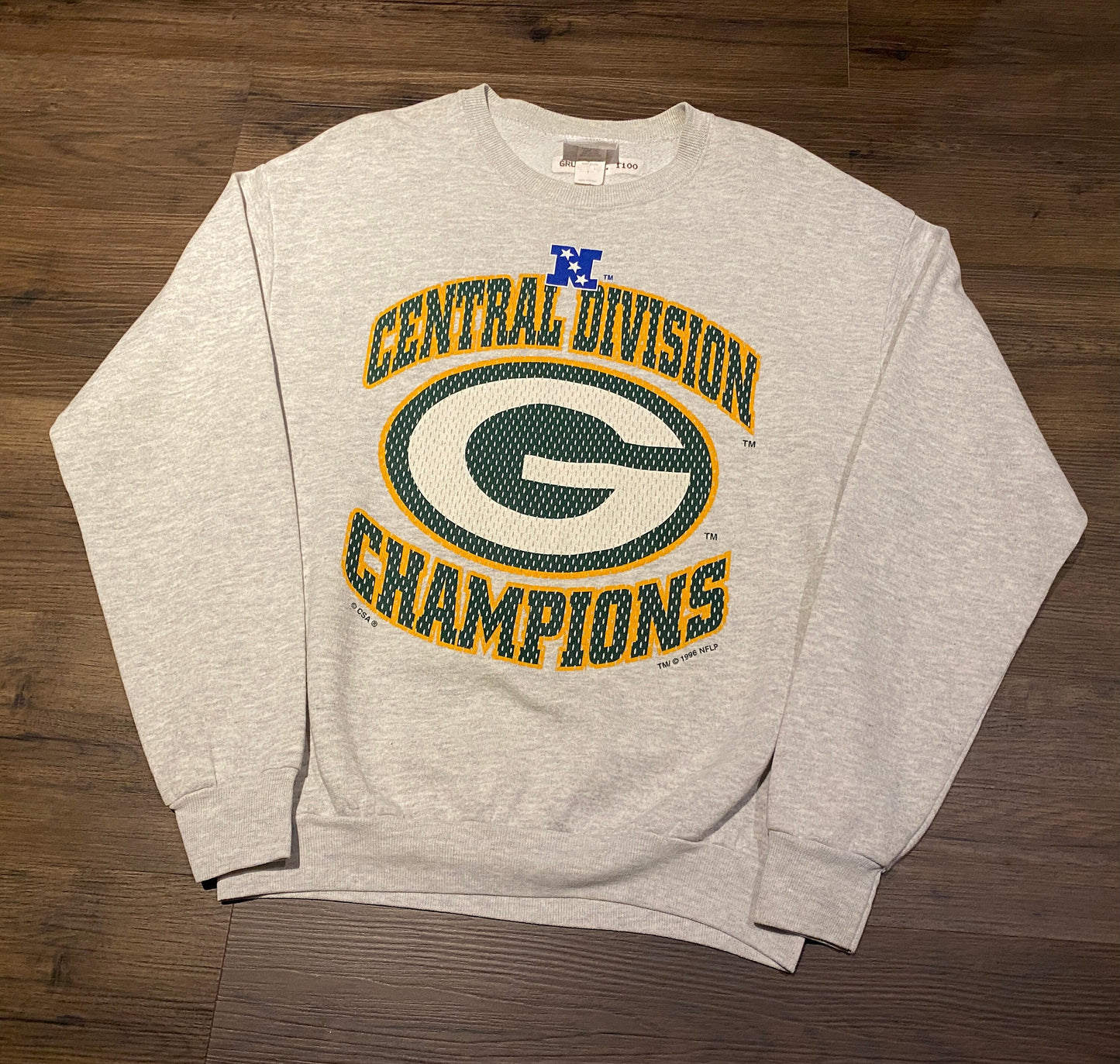 Green Bay Packers 1996 Division Champions Graphic Crewneck | Size Large | Vintage 1990s NFL Football Grey Sweater | Free Shipping to USA|