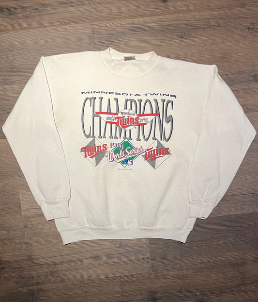 Minnesota Twins World Series Champions 1991 Graphic Crewneck | Size XL | Vintage 1990s MLB Baseball White Sweater | Free Shipping to USA |