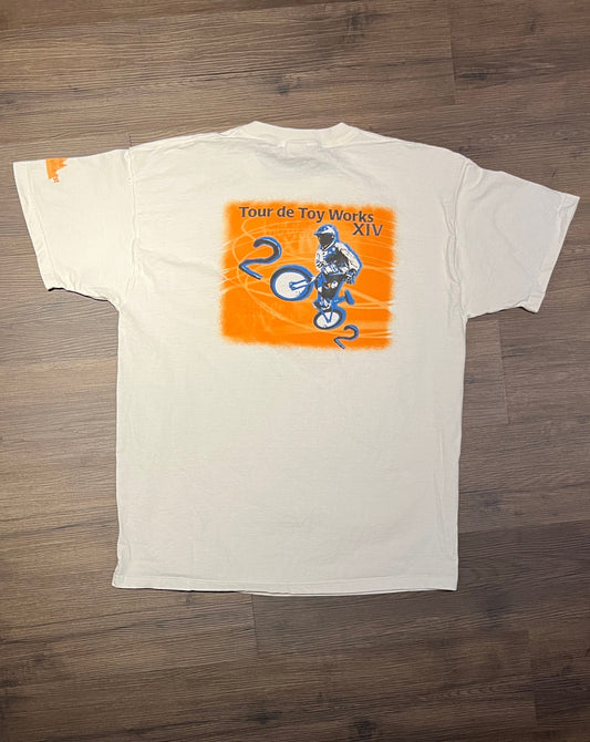 Tour De Toy Works 2002 Graphic Tee | Size X-Large | Vintage 2000s Biking Motorcycle Tour White T-Shirt |Free Shipping to USA|