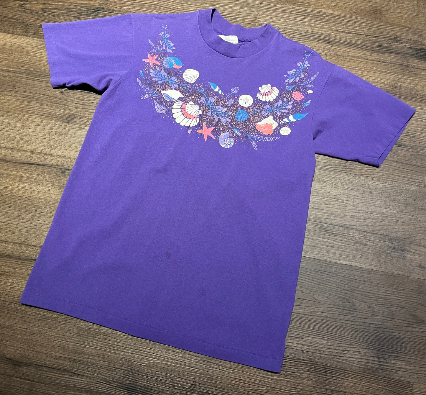 Sea Shells & Clams Graphic Tee | Size Medium | Vintage 1990s Single Stitch Abstract Purple T-Shirt | Made in USA | Free Shipping to USA |