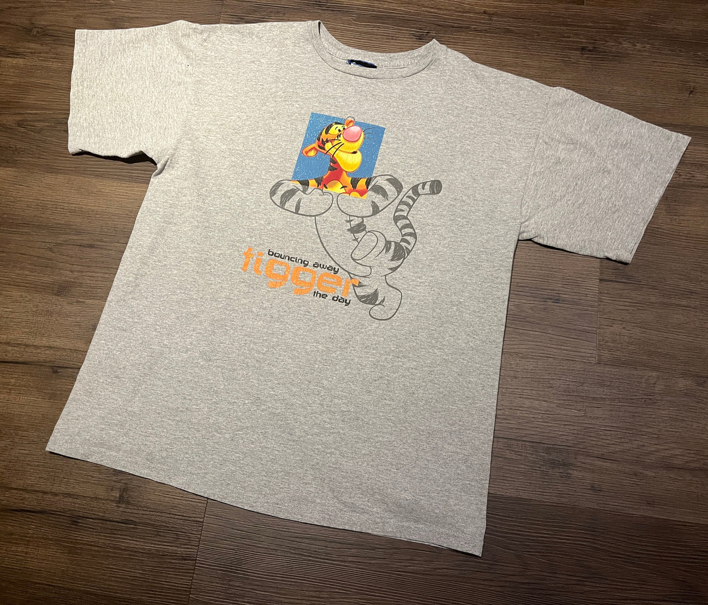 Tigger Bouncing Away The Day Graphic Tee | Size Large | Vintage 2000s Promotional Cartoon Grey T-Shirt | Free Shipping to USA |