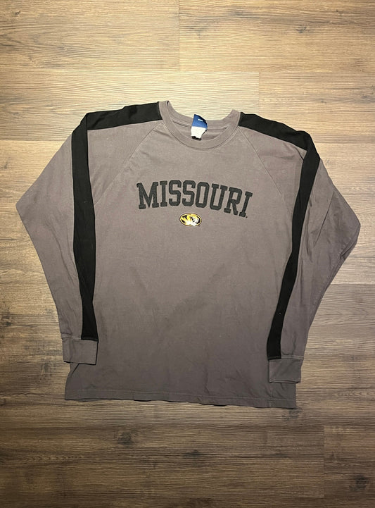 Missouri Tigers Embroidered Graphic Tee | Size X-Large | Vintage 2000s College Sports Grey T-Shirt | Free Shipping to USA |