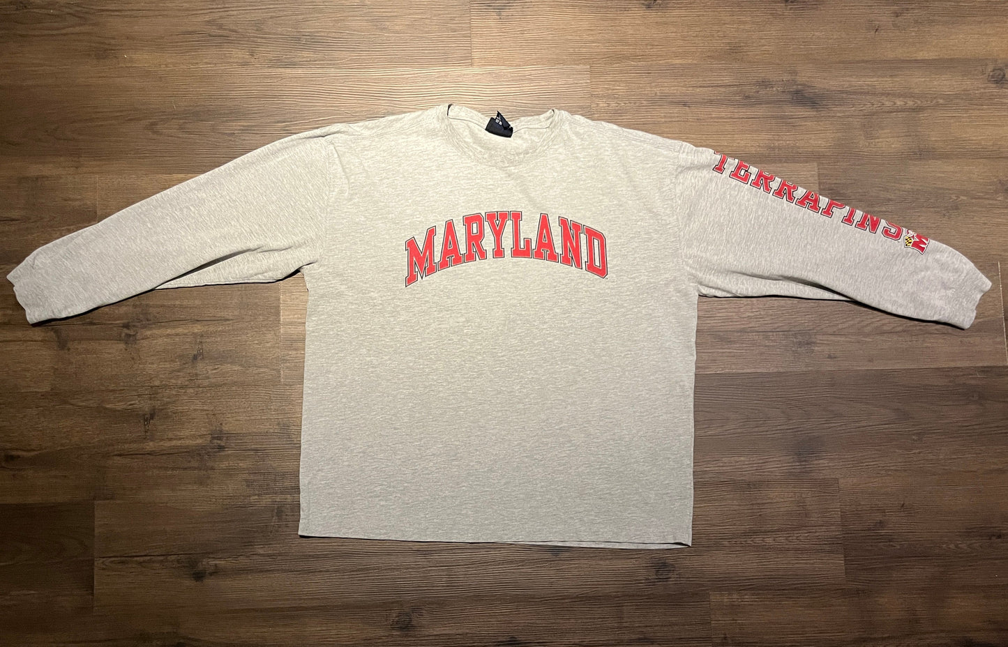 Maryland Terrapins Spell Out Graphic Tee | Size X-Large | Vintage 1990s College Basketball Grey Long Sleeve T-Shirt | Free Shipping to USA |