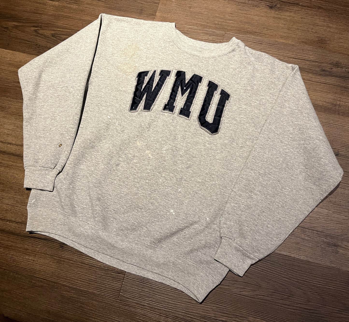 Western Michigan University Broncos Stitched Graphic Crewneck | Size Medium | Vintage 2000s College Grey Sweater | Free Shipping to USA |