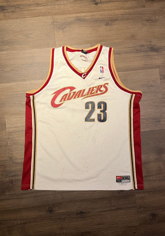 Cleveland Cavaliers LeBron James NBA Basketball Jersey | Size XX-Large | Vintage 2000s Nike White Jersey | Free Shipping to USA |