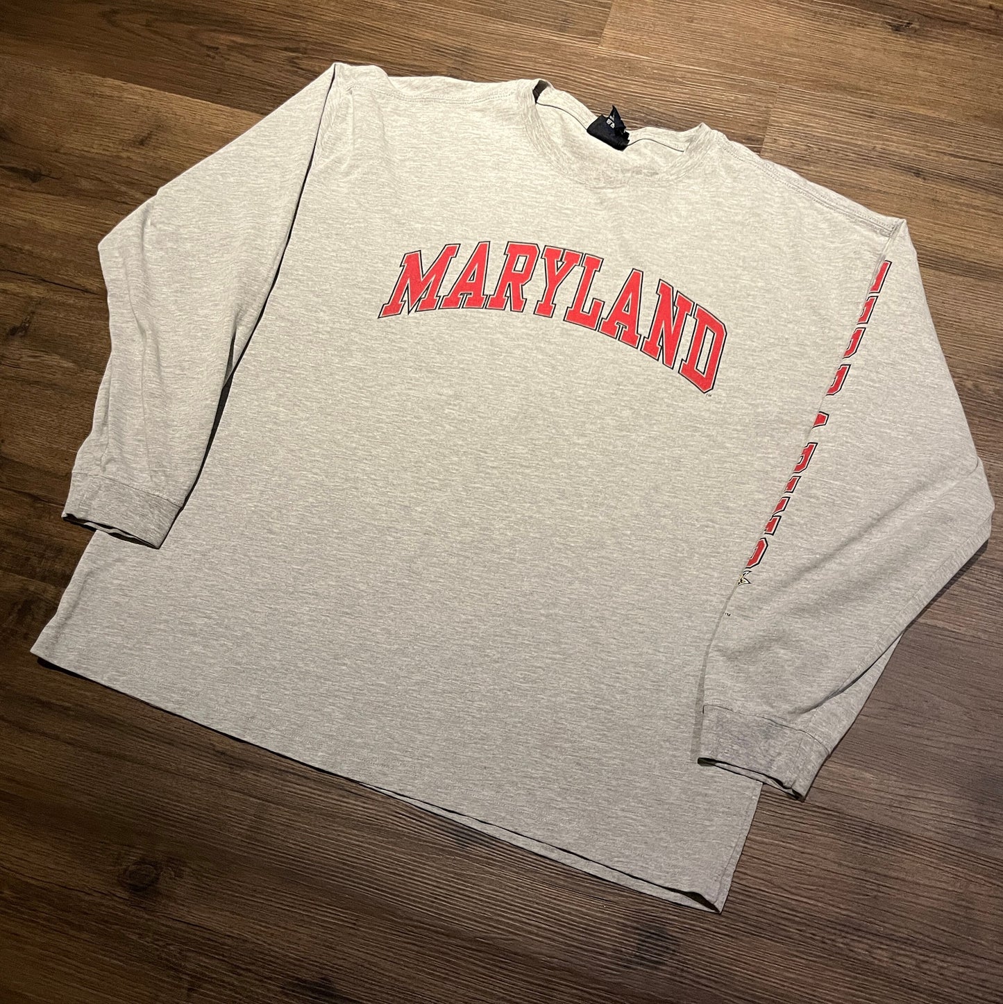 Maryland Terrapins Spell Out Graphic Tee | Size X-Large | Vintage 1990s College Basketball Grey Long Sleeve T-Shirt | Free Shipping to USA |