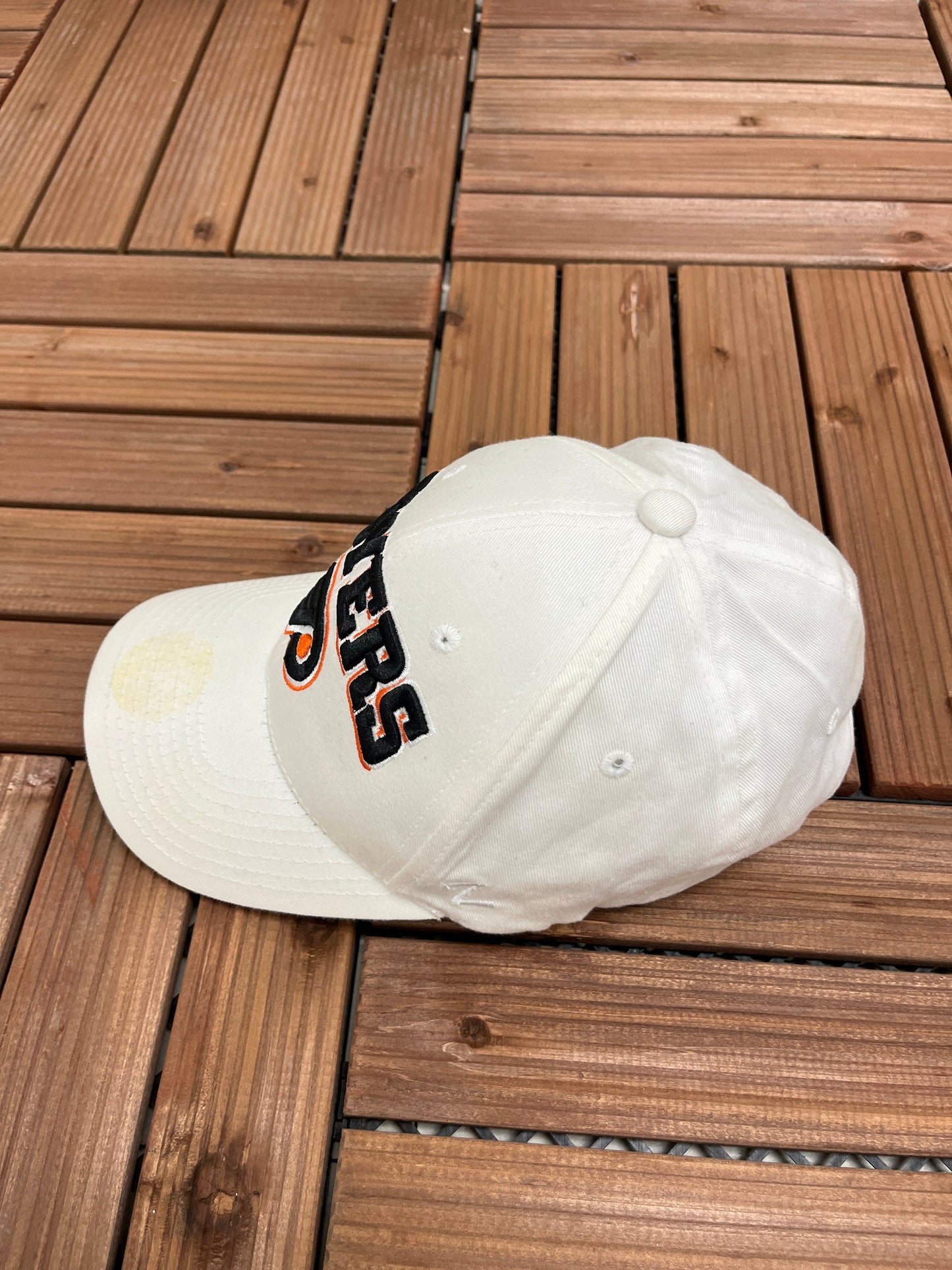 Philadelphia Flyers Embroidered Graphic Hat | Adjustable With Strap Back | Vintage 2000s NHL Hockey White Cap | Free Shipping to USA |