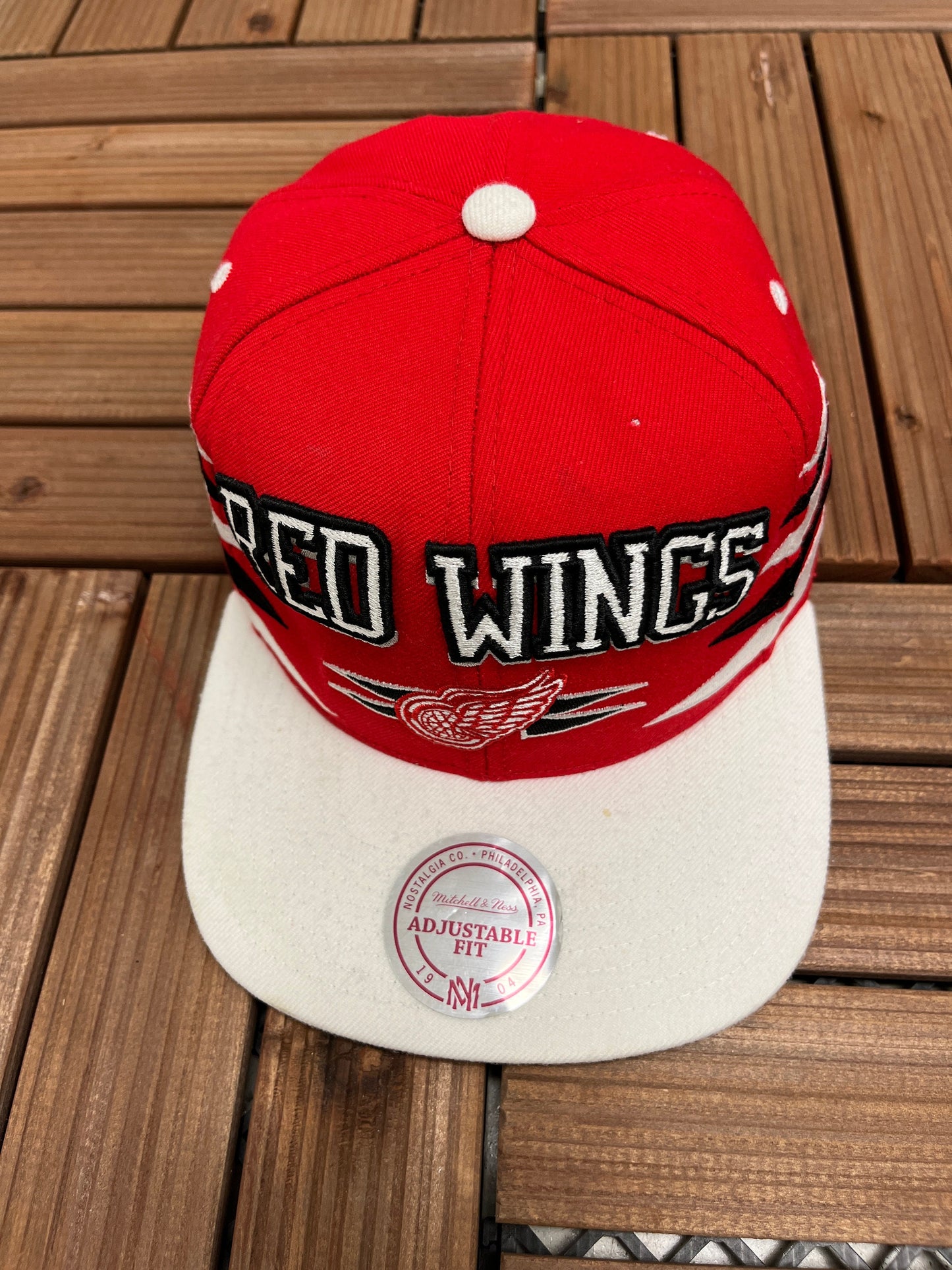 Detroit Red Wings Embroidered Hat | Adjustable With Snap Back | Vintage 2000s NHL Hockey Mitchell & Ness Baseball Cap |Free Shipping to USA|